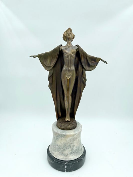 Фантастичното творчество на Ставри Калинов в изложбата Post Mortem